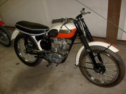 1958 triumph race bike